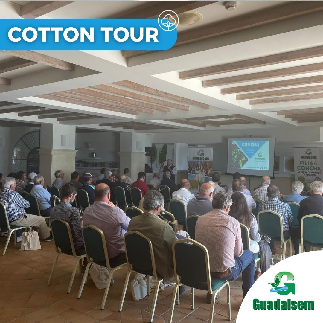 guadalsem's tweet photo. El #CottonTour llega hasta San José de la Rinconada y Rota 🙌
Seguimos informando a nuestros agricultores sobre las propiedades y características de las variedades de algodón de Guadalsem. 

✔ Esta campaña cuenta con nosotros.

#guadalsem #sembrandoconfianza #algodon https://t.co/mioqGKIb5v