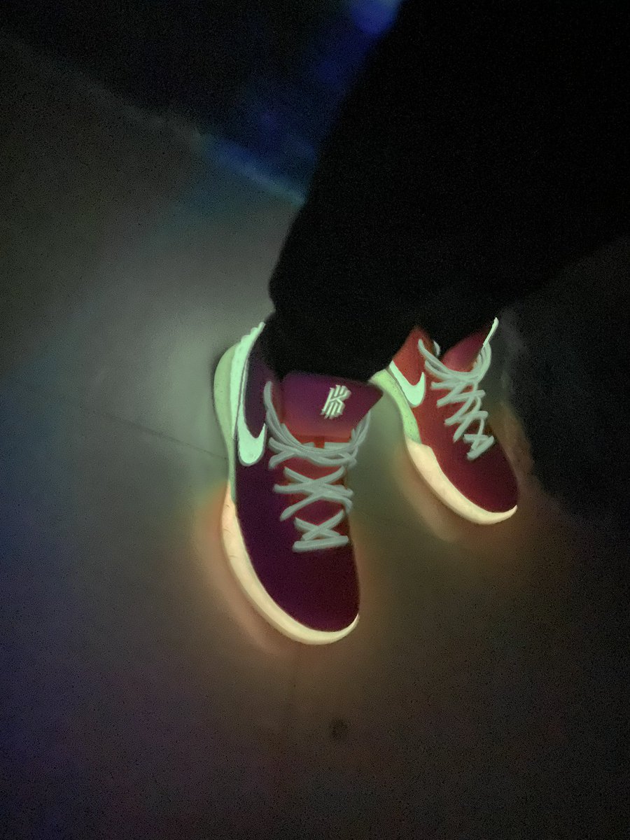 LA_maull's tweet photo. @atmos_usa These are my home runs I made them for my grandma who passed from #breastcancer size 12 #atmoscollectorsclub  #atmosweb https://t.co/AuolJ5Rv4F