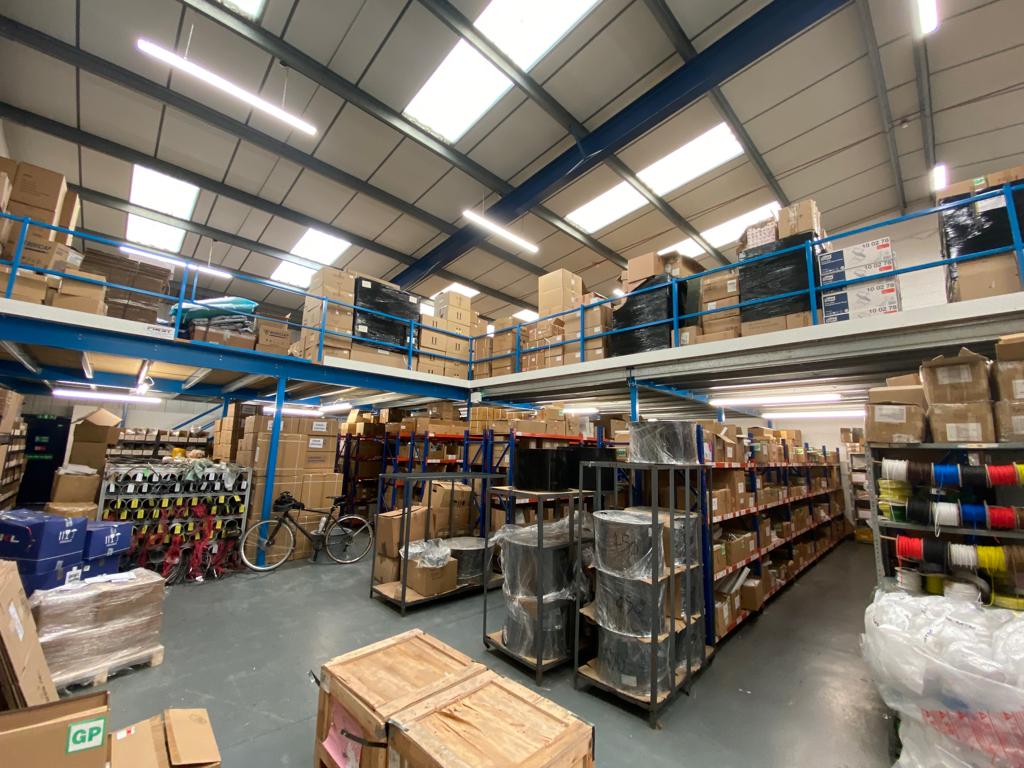 BurleyBrowne's tweet photo. Well presented modern warehouse / industrial unit TO LET within Holly Park Industrial Estate #Erdington. Providing warehouse of 4,135 sq ft together with mezzanine of 2,538 sq ft and ground and first floor offices of 777 sq ft. #NewLease #CarParking #Wellpresented #Ideallocation https://t.co/yHMIgKu7t3
