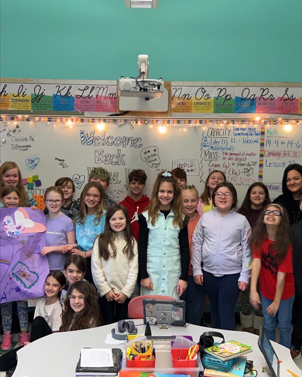 DanaSeyerle's tweet photo. Welcome Back Nina ✏️📚🫶❤️‍🩹! #stronggirlsrule #continuedprayers #EFWarrior https://t.co/0VQg4rHiNU
