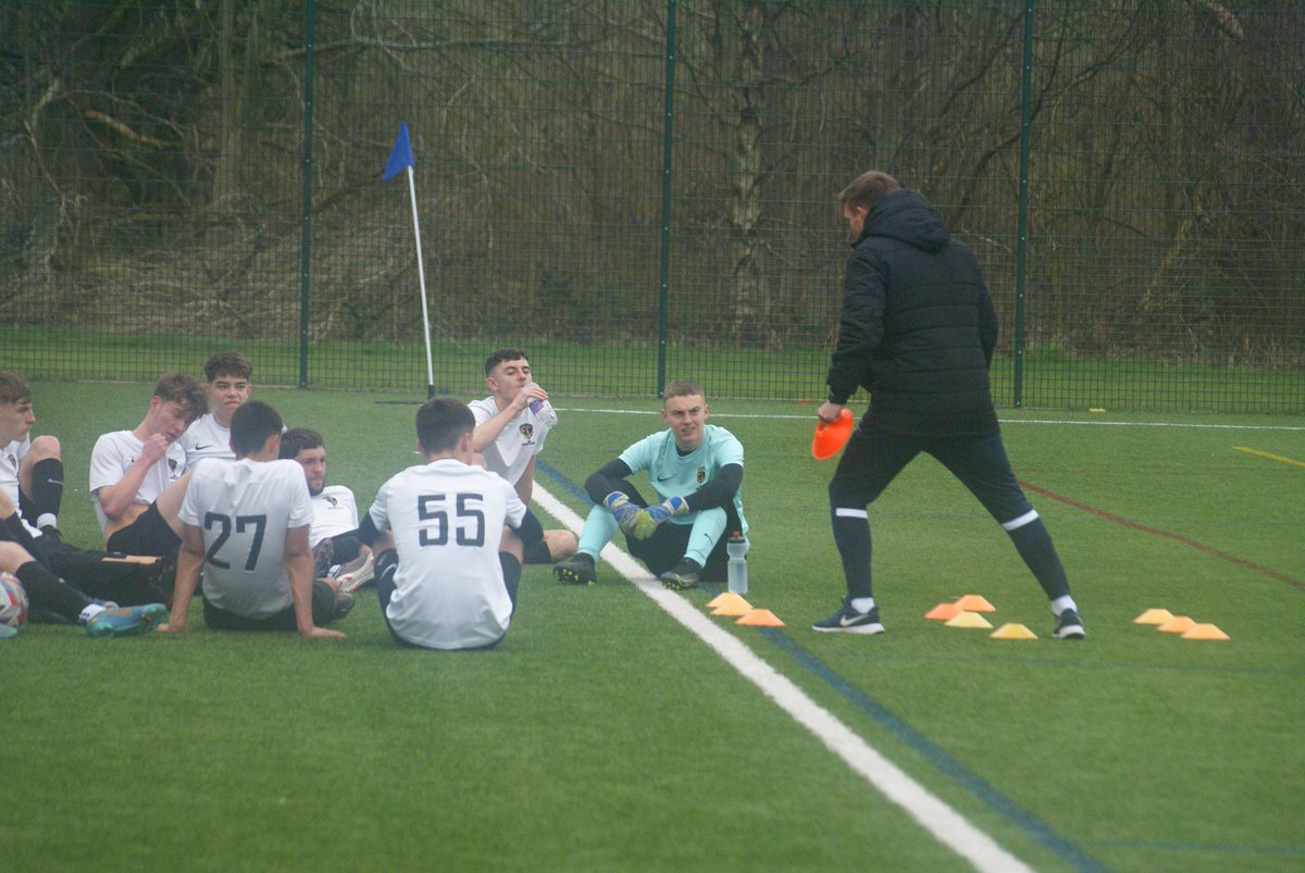 CalsSportsPhoto's tweet photo. Managers in there mode ๐ธ@kylehallcoach @APDCoachEd #tactical #coachmanagement #listentocoach https://t.co/ddZCTpEo6n