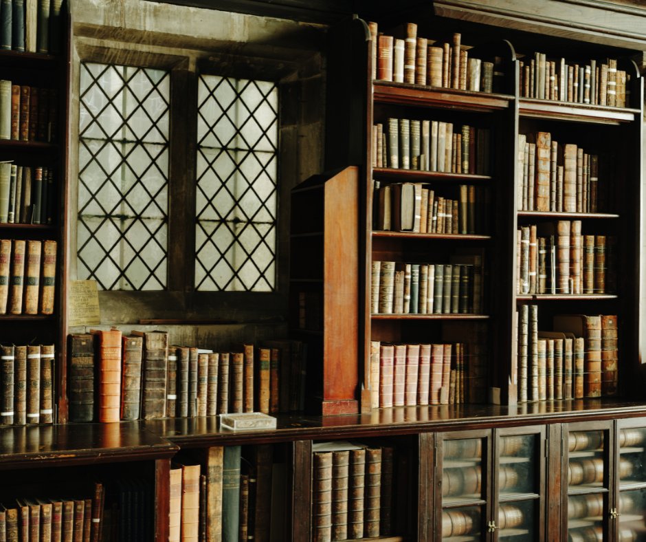 GlosCathedral's tweet photo. 📣 Calling all librarians, archivists, volunteers and anyone working with collections of historic bindings...the 'Understanding Bookbindings' seminar, led by @greens_books , is back for another year on 3-4 July!

Find out more 👉 https://t.co/SKukaR9GJM https://t.co/uz5rRonrMJ