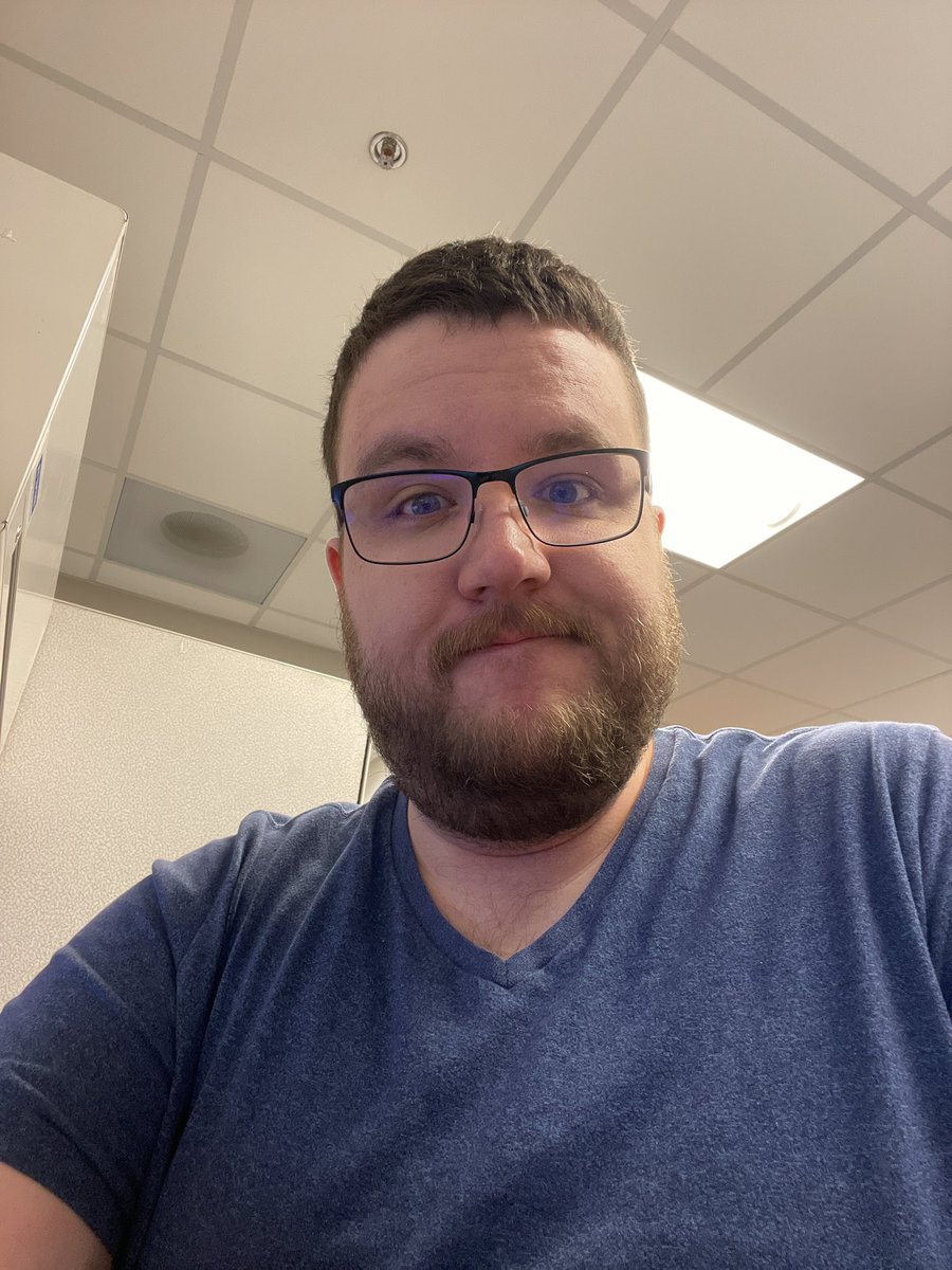 Hope everyone is having a good hump day! Already been a stressful week, let’s see those gorgeous faces and smiles in the comments to make this week better.  #gaybear #gaycub