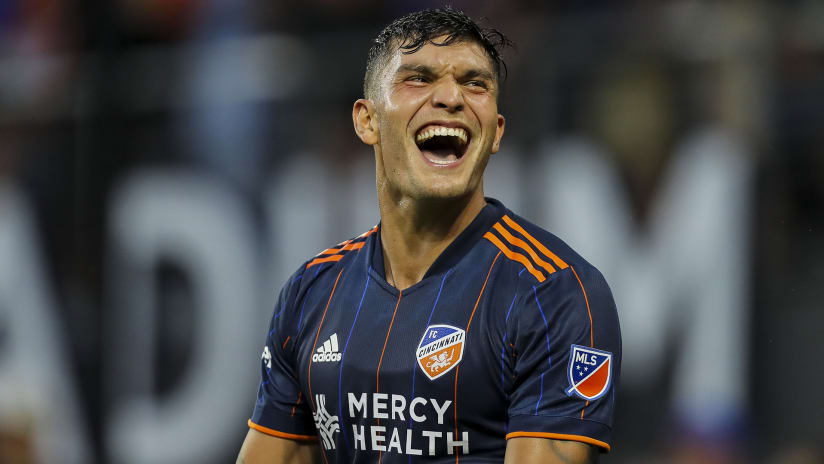 tombogert's tweet photo. Sources: Borussia Monchengladbach are indeed heavily interested in FC Cincinnati &amp; USMNT forward Brandon Vazquez, as Sky Germany first reported. 

No offer yet, still early. Other clubs interested as well.

Vazquez, 24, had 18g/8a last season and scored in his USMNT debut in Jan. https://t.co/FpKVhQrGLI