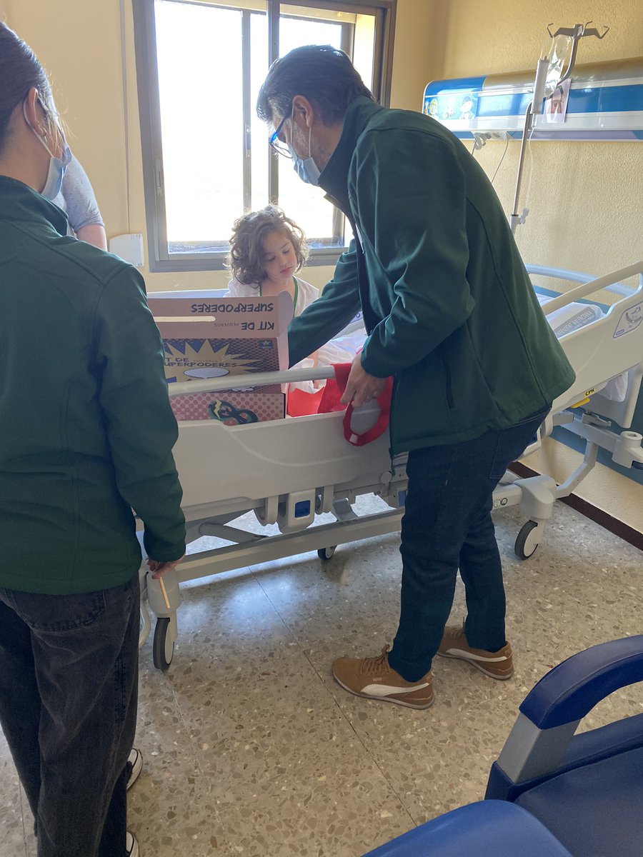Pediatria_DSXO's tweet image. 💫La fundación pequeño deseo ha colaborado con nuestro #hospital #Pediatría para que las #niñas y #niños ingresados se sientan #superheroes #superhero mientras estén aquí 🤩