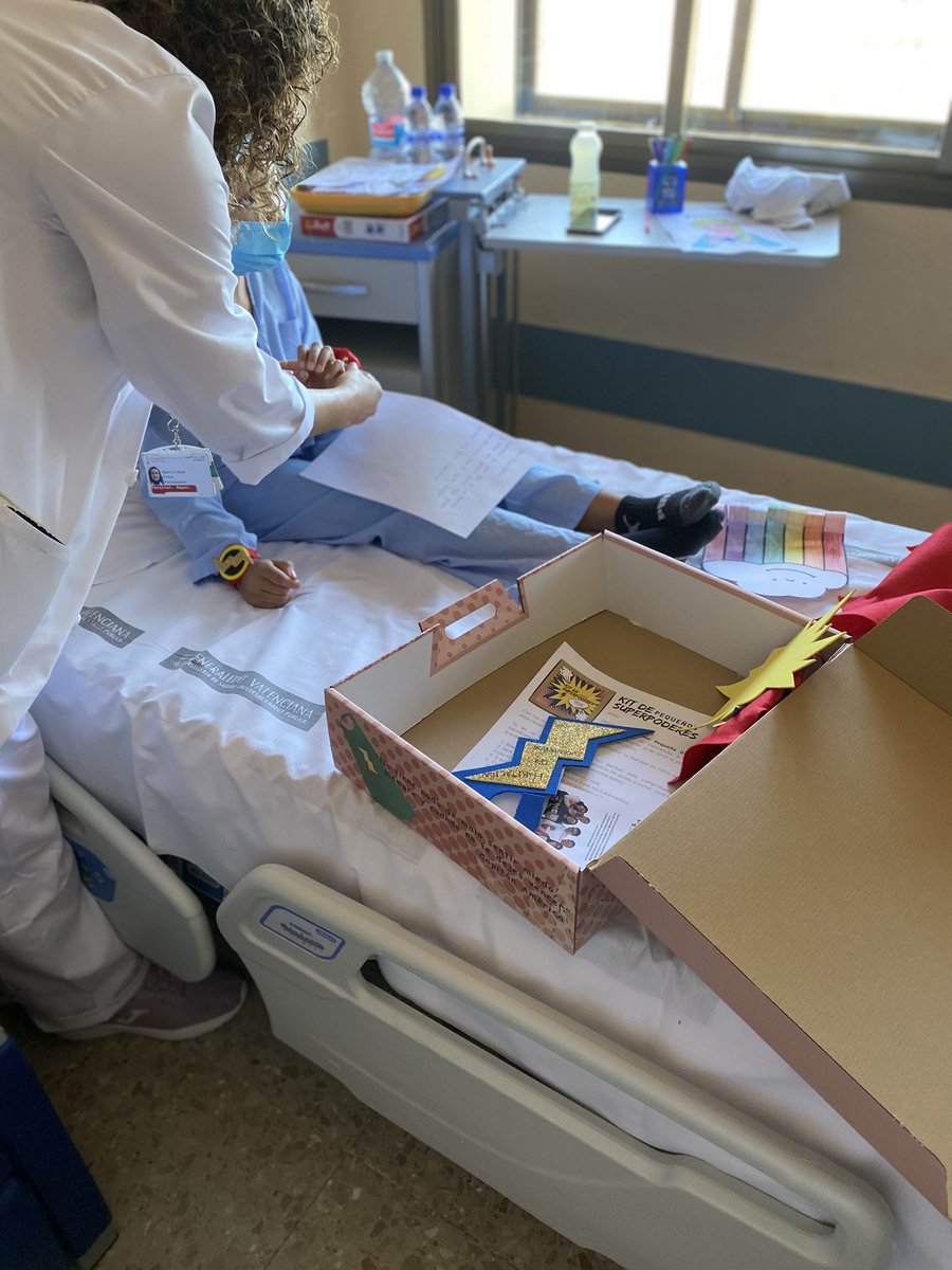 Pediatria_DSXO's tweet image. 💫La fundación pequeño deseo ha colaborado con nuestro #hospital #Pediatría para que las #niñas y #niños ingresados se sientan #superheroes #superhero mientras estén aquí 🤩