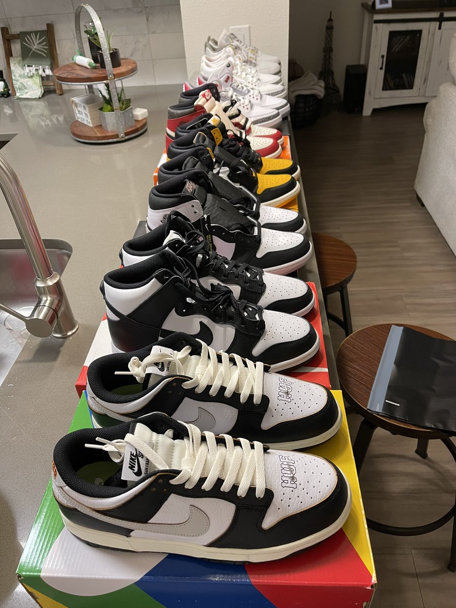 deejaytwiizt's tweet photo. @atmos_usa SAN FRANCISCO DUNK better than any panda lol . Size 9.5 #atmoscollectorsclub https://t.co/Sqt1aXRlR5