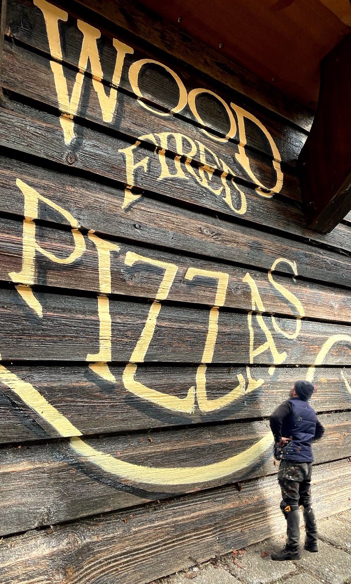 mikodonnell's tweet image. Only at Benners Hotel, Tralee…#Kerry #Signwriting