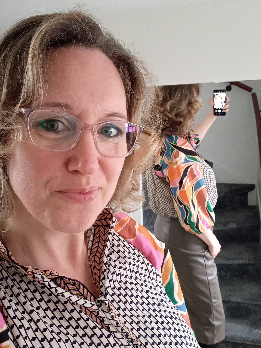 Yvette van den Berg tweet media