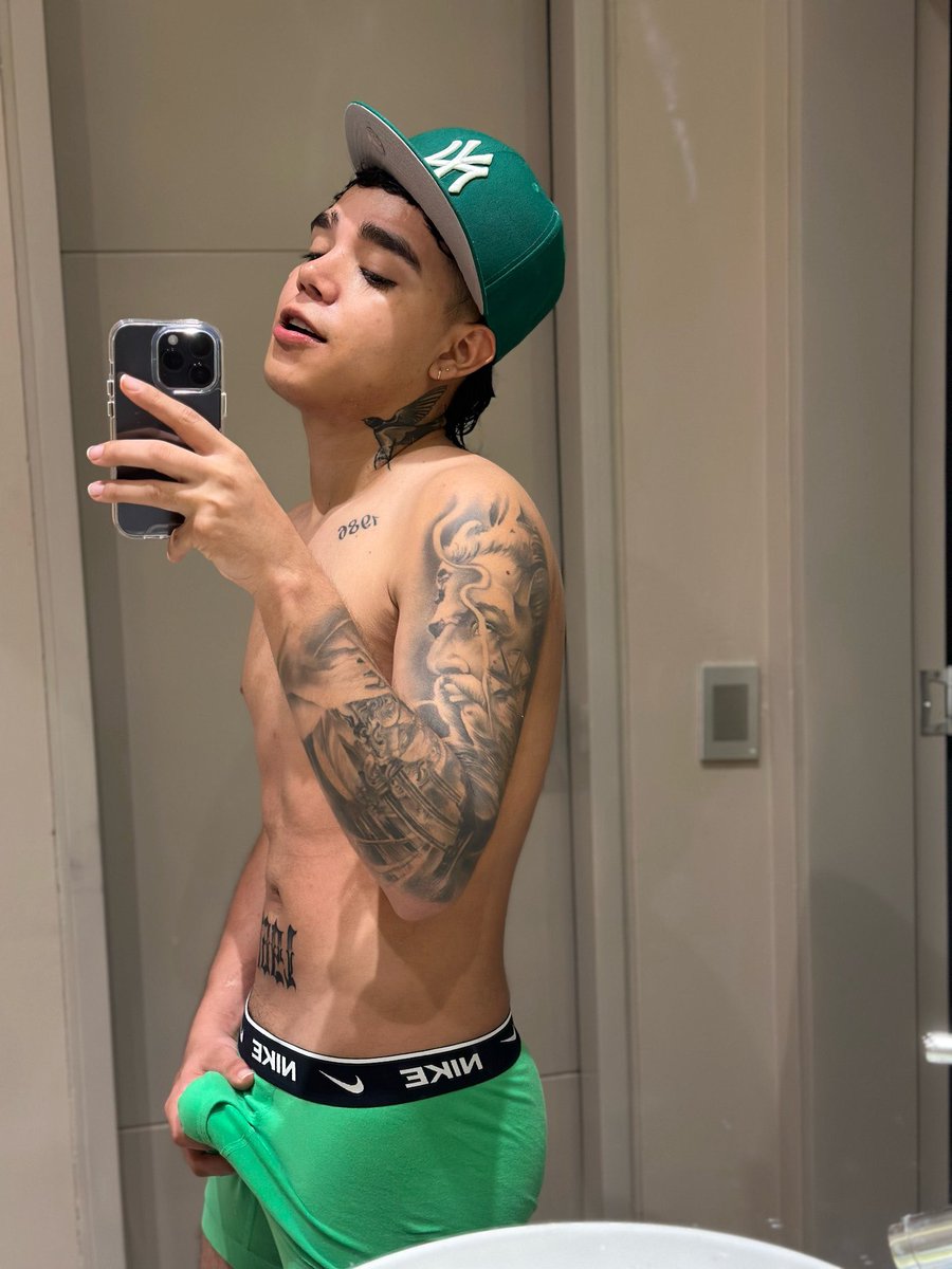 kevincaicedo001's tweet photo. Ayúdame a pararla dale #rt 🔥😋 https://t.co/33sGjMSj78