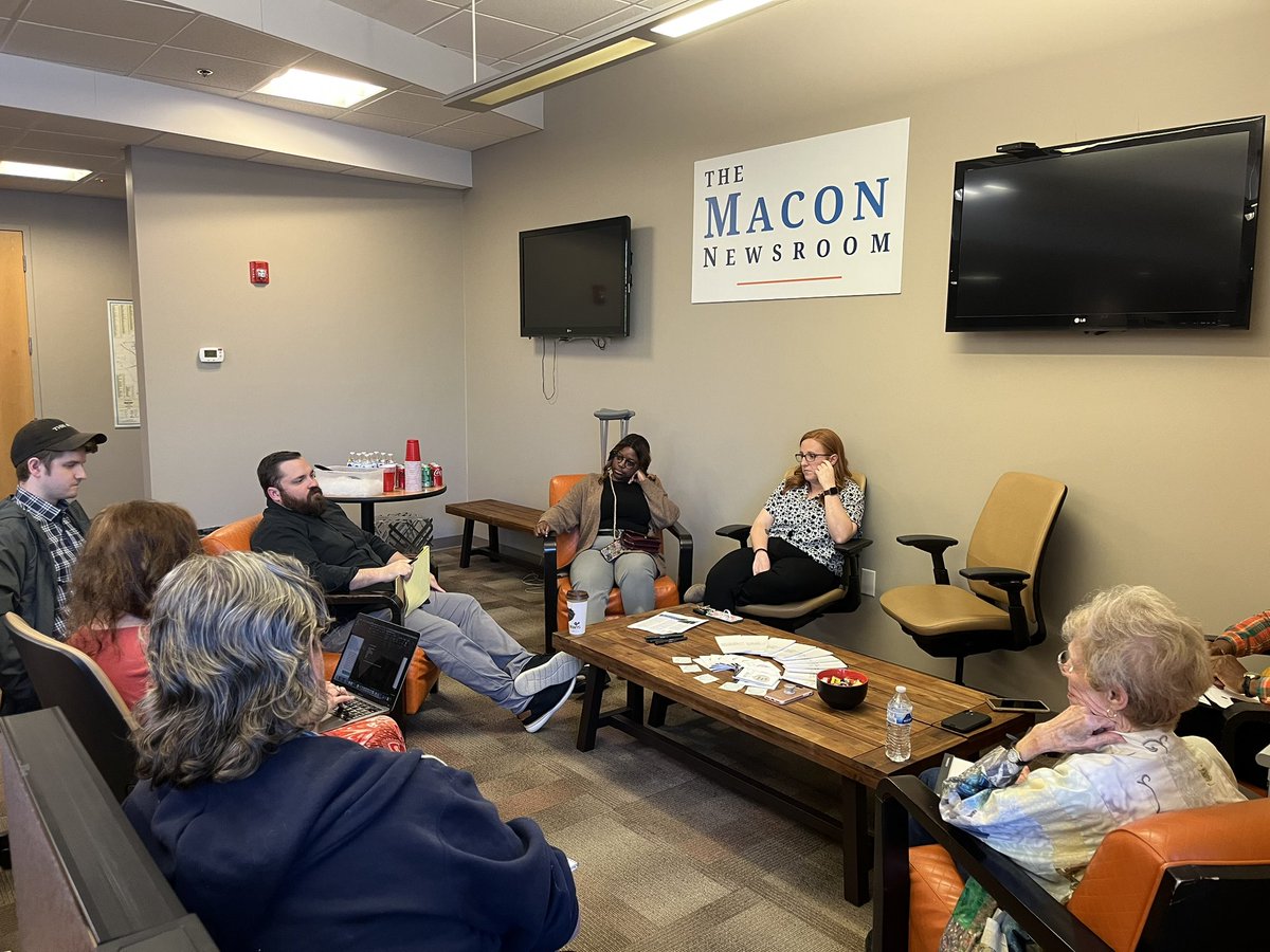 Lively conversation at our #Onthetable meeting about Macon’s information needs.