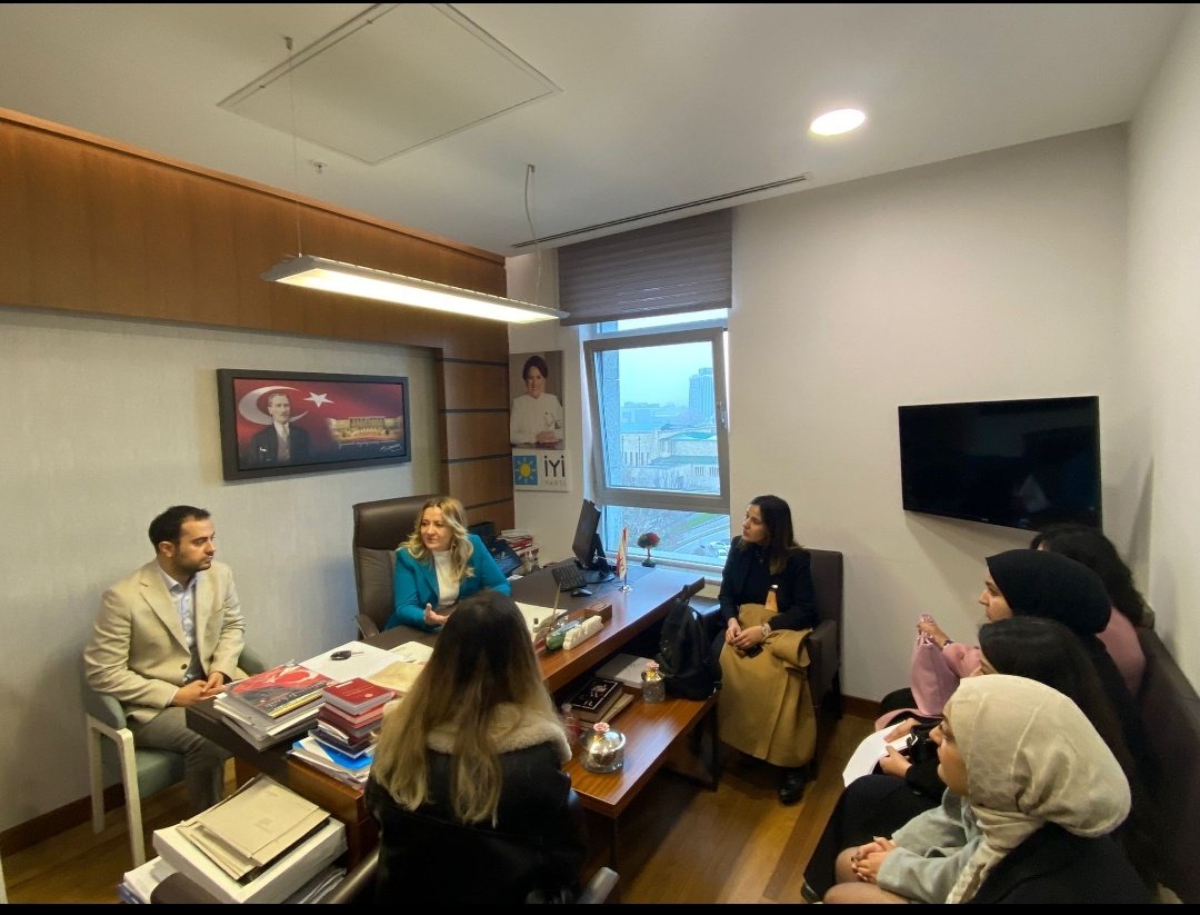 PSİKOLOGLAR PLATFORMU (@pskplatformu) on Twitter photo Bize makamını açan sorunlarımızı dinleyen İYİ Parti Isparta milletvekili sn. <a href="/cesuraylin/">Aylin Cesur</a> e teşekkürlerimizi iletiyoruz 🙏
#PsikologlarTBMMde Bize makamını açan sorunlarımızı dinleyen İYİ Parti Isparta milletvekili sn. <a href="/cesuraylin/">Aylin Cesur</a> e teşekkürlerimizi iletiyoruz 🙏
#PsikologlarTBMMde