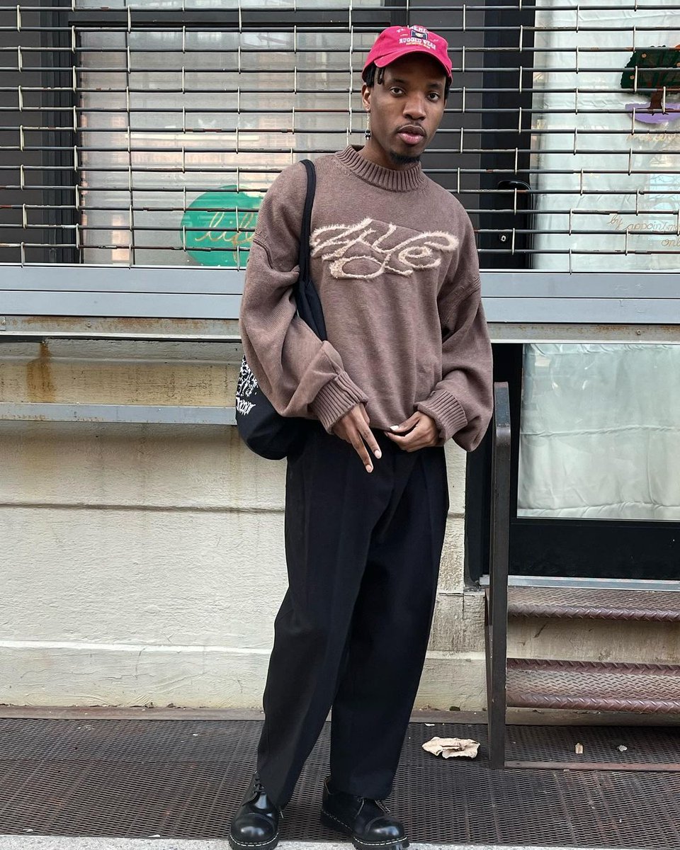 shop4YE's tweet photo. #4YE community showing off their gear ✨
Explore their looks at https://t.co/o1uU8xIXag https://t.co/mJ2QdLFOP3