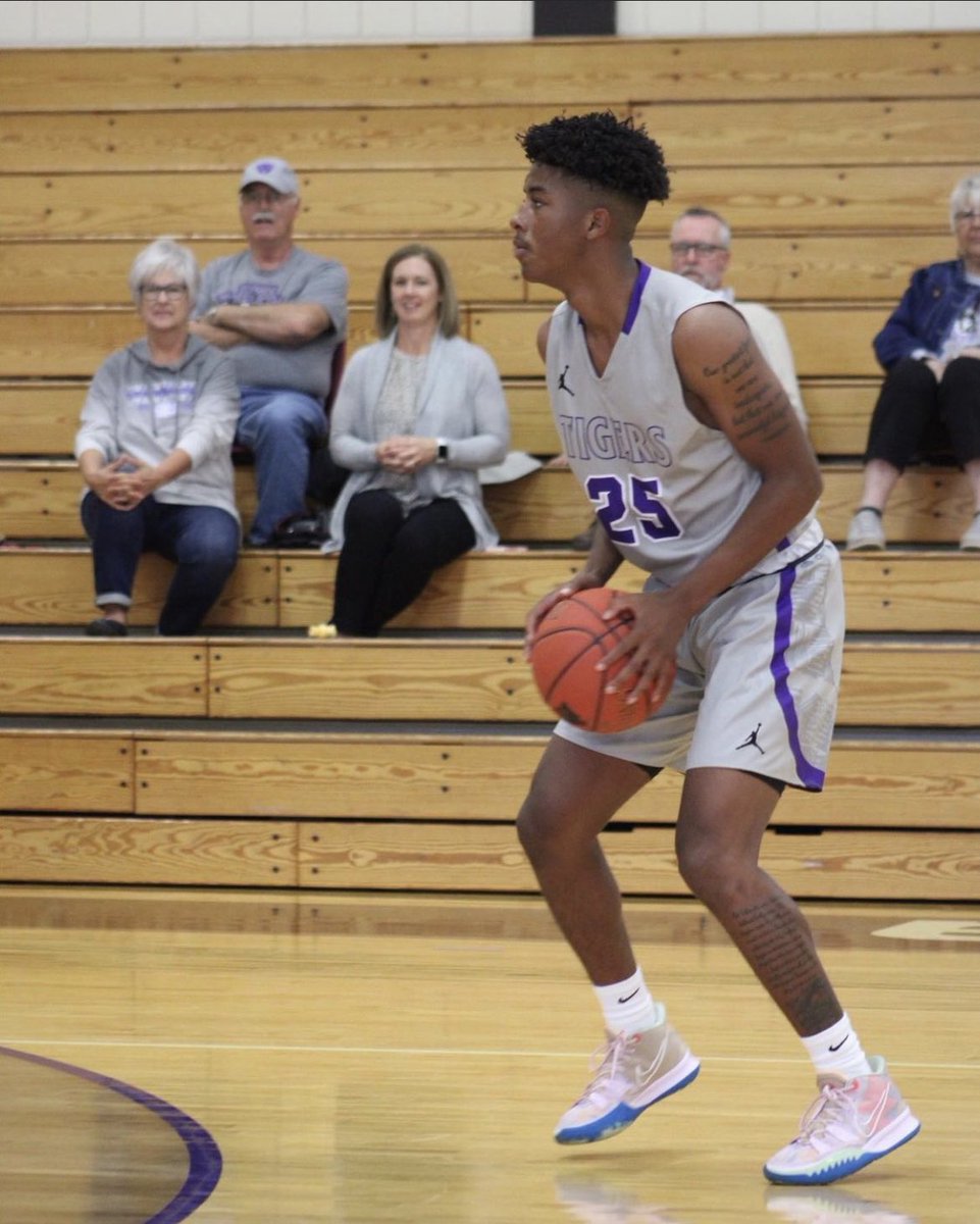 joshcottonham24's tweet photo. My school Iowa Wesleyan will be closing down at the end of the academic year. I would like to thank @CoachAshton23 @CoachHuisman @ColdenHutton @gabeshilts for the opportunities I’ve been given the last 2 years. Im now looking for a new home 💯🏡 https://t.co/eUfrs8BXaG
