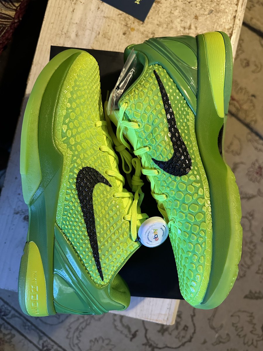 xsvfe's tweet photo. @atmos_usa Kobe 6 Grinch #atmoscollectorsclub #atmosweb size 10.5 https://t.co/gneu6f5xuE