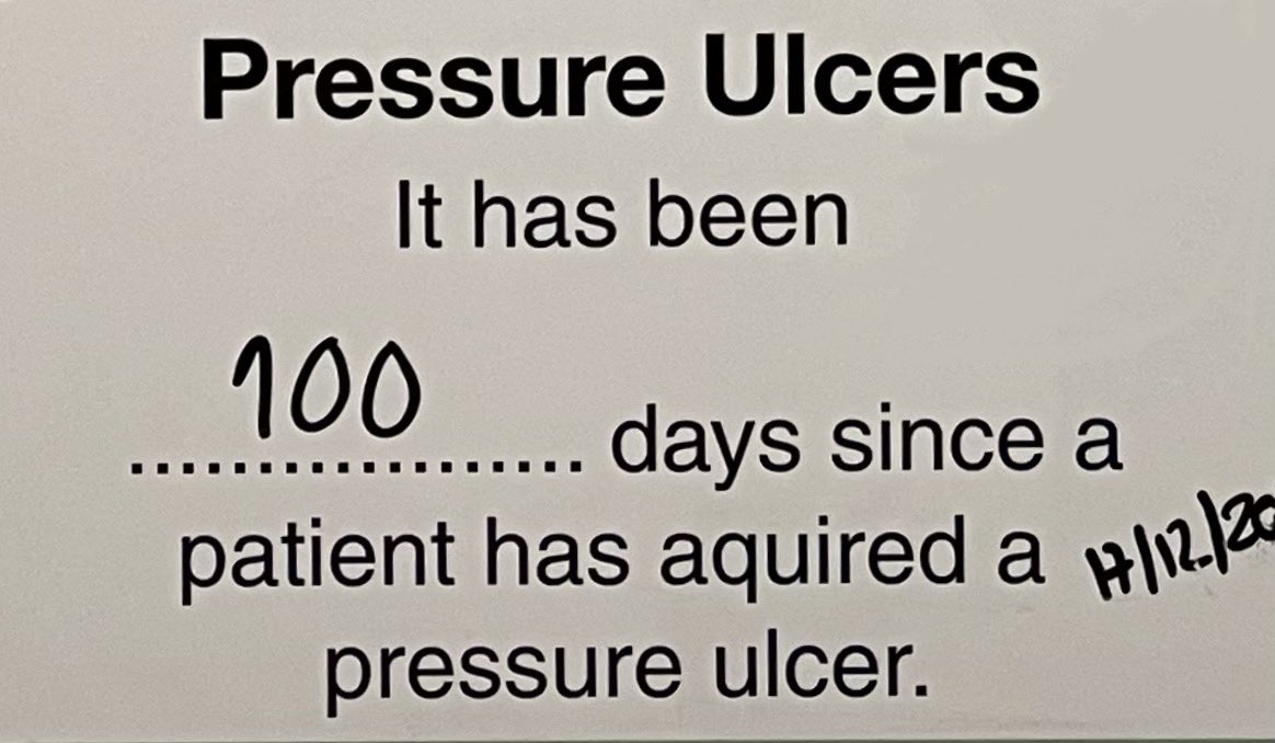 TiagodeAlbuque3's tweet image. Considering the complex needs of our oncology patients, what an incredible milestone for us on Hedley Atkins! 
So proud of the staff and their teamwork! ⭐️ @GSTTnhs @charlieeleger 
#pressureulcerhero #pressureulcerprevention