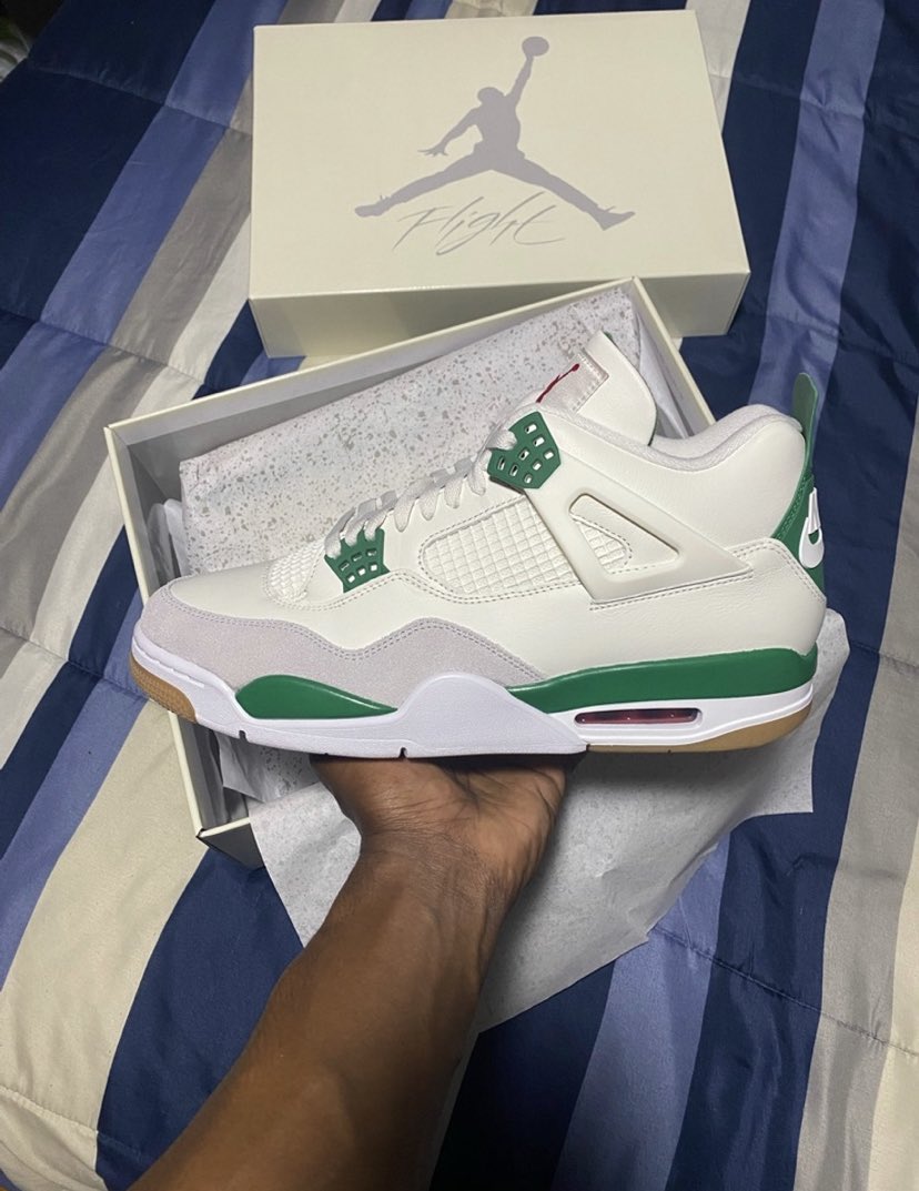 Jxmarr's tweet photo. @atmos_usa has to be my newest pair nike sb jordan 4s. size 12👟☘️ #atmoscollectorsclub  #atmosweb https://t.co/Mu7Mg1d9No