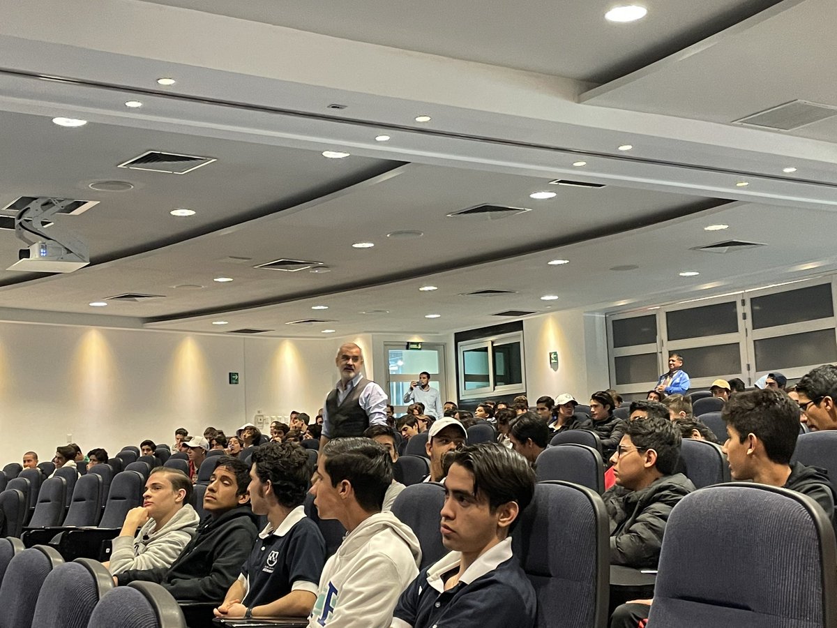 Daniela Salgado (@danielasalgadog) on Twitter photo Gran oportunidad de hablar de la Pedagogía del fútbol con Juan Carlos Martínez Castrejo en la <a href="/UpgdlPedagogia/">Escuela de Pedagogía y Psicología UPgdl</a> #dondehayunapersonahayunpedagogo Gran oportunidad de hablar de la Pedagogía del fútbol con Juan Carlos Martínez Castrejo en la <a href="/UpgdlPedagogia/">Escuela de Pedagogía y Psicología UPgdl</a> #dondehayunapersonahayunpedagogo