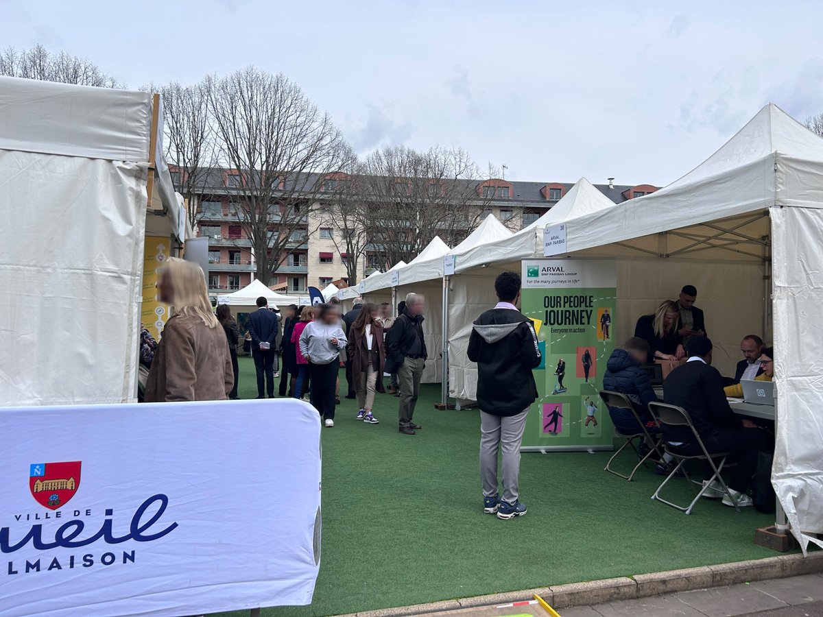 Très belle réussite du Forum 1er Emploi Alternance organisé par la <a href="/villederueil/">Rueil-Malmaison</a>, en partenariat avec la Mission locale Rives de Seine.
Plus de 280 jeunes sont venus rencontrer les professionnels avec de nombreuses opportunités pour eux.