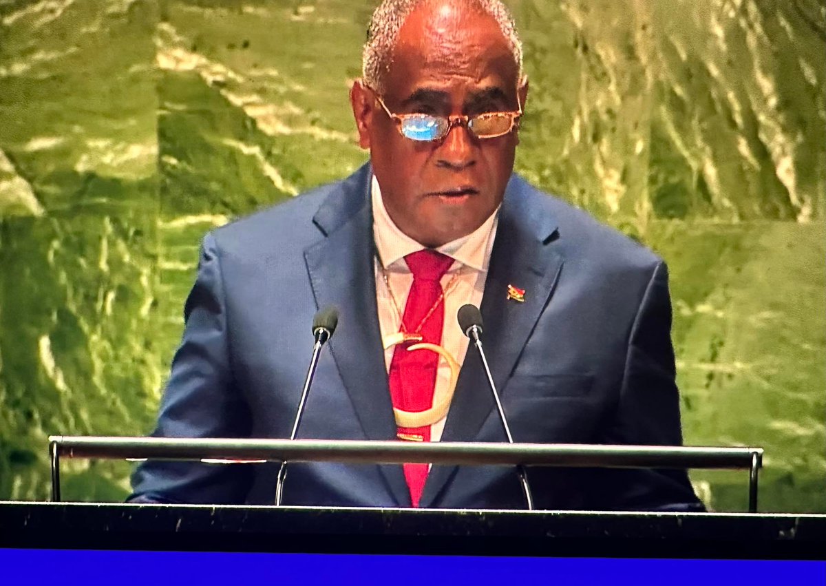 ForumSEC's tweet photo. Vinaka, #Vanuatu and the Pacific Islands Students Fighting Climate Change whose tireless and wide-ranging efforts have brought us to this global milestone-- #PacificIslandsForum statement at the historic adoption today. https://t.co/nvEZ8p5XVt 
#ICJAO https://t.co/nYM9wrNsDb