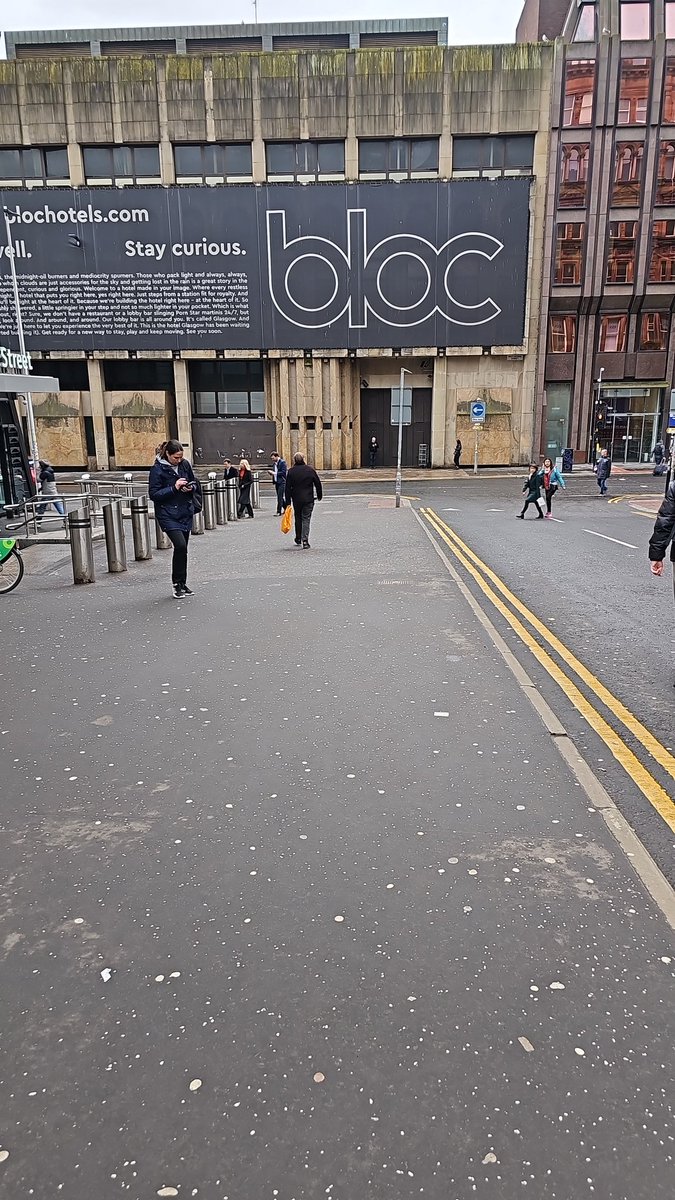 rod7416's tweet image. Lens replacement surgery. Both eyes.  ALREADY amazing difference @OpticalExpress #Glasgow #lensreplacement #eyesurgery