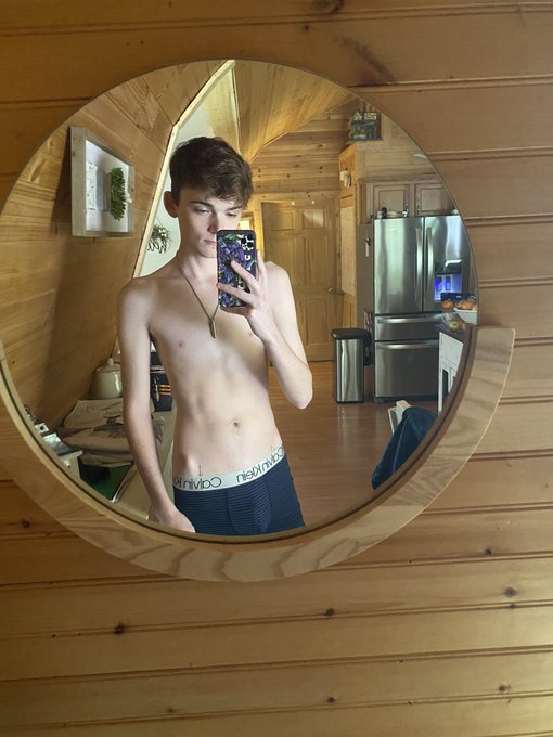 swipe for a reveal 🤠 https://t.co/pXjBIUHNxW