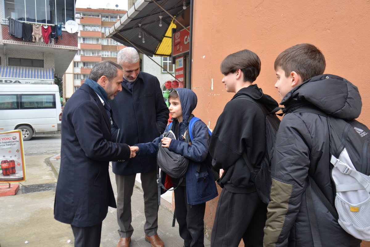 Genç kardeşlerimiz ile  olan muhabbetimiz fotoğraflara yansımış 😊

#rize #akparti #TürkiyeYüzyılı #genç 
<a href="/RTErdogan/">Recep Tayyip Erdoğan</a> <a href="/Akparti/">AK Parti</a> <a href="/AKGMTeskilat/">AK Parti Teşkilat Başkanlığı</a>