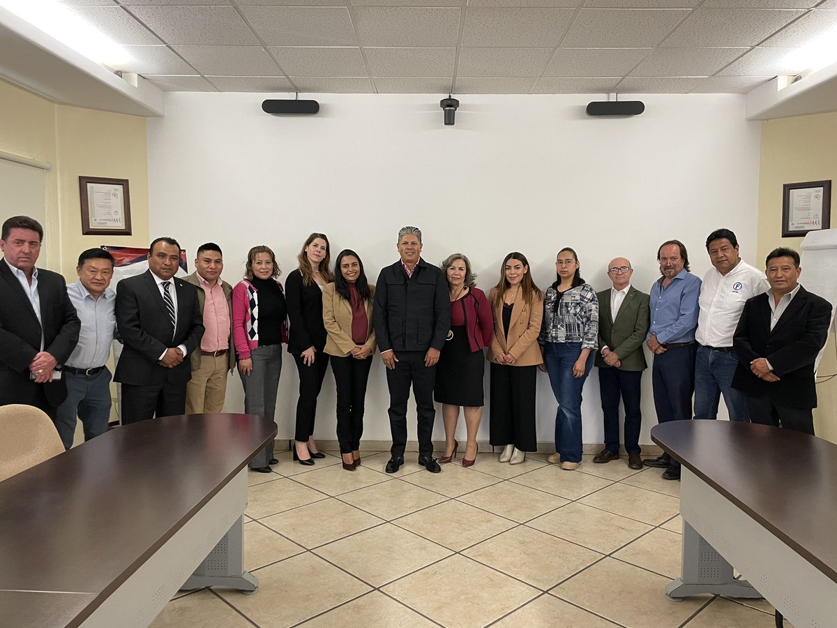 Como parte del programa de trabajo de la Mesa Directiva de #CANACINTRA Tlaxcala, que encabeza el Lic. Carlos Alberto Tamayo Chavero, se llevó a cabo la primera reunión de trabajo con los Coordinadores de las trece Comisiones que la integran.
