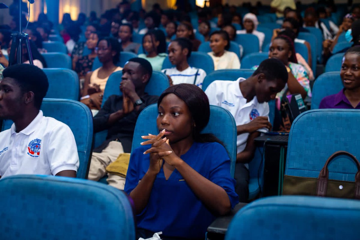 KNUST_Live's tweet photo. [WISë Hour💁🏽‍♀️];

Women in Science👩‍🦰.

#WISeHour | #WISeInMarch https://t.co/f1GHz9J8pa
