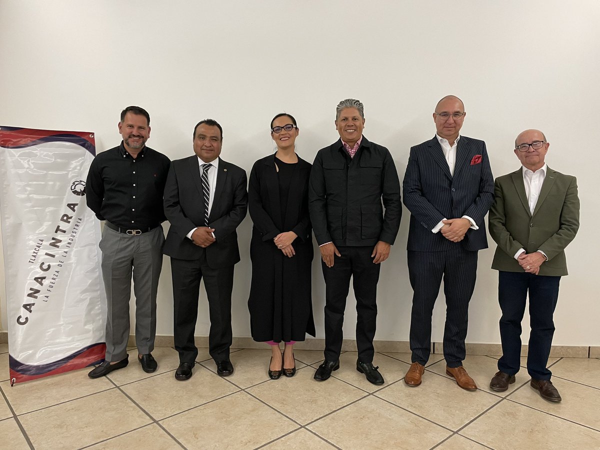 El Lic. Carlos Alberto Tamayo Chavero, Presidente de Canacintra Delegación Tlaxcala tomo protesta a la Comisión Legal y Fiscal integrada por el Lic. José Luis Baltazar Santiesteban, C.P. Manuel Abascal Santillana, Lic. Viviana Barbosa Bonola y Lic. José Eduardo Rodríguez Sarabia.