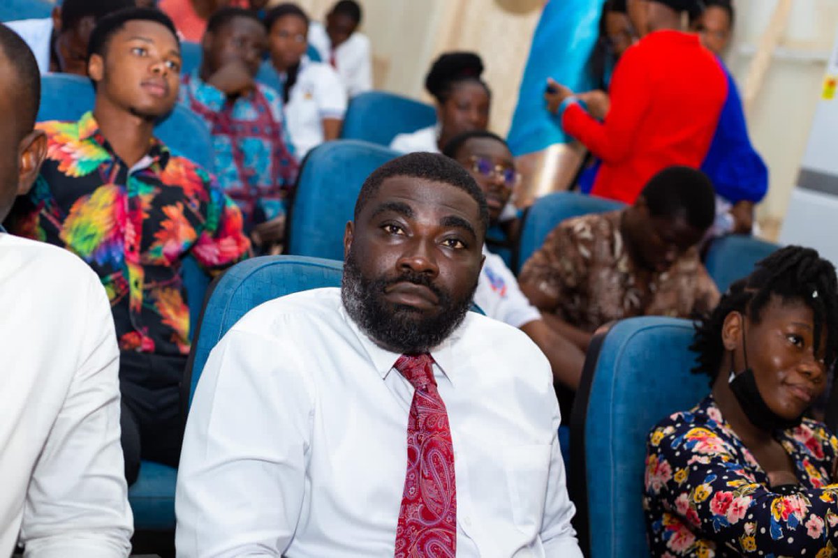WiseKNUST's tweet photo. [WISë Hour💁🏽‍♀️];

See who we have here Rev. Bonaventure Eshun the CEO of Tikvak Africa 

#WISeHour | #WISeInMarch https://t.co/yy6EfeniKD