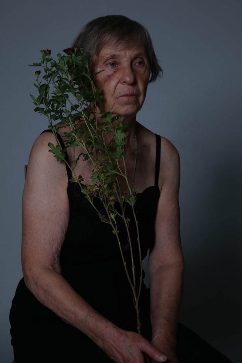 [TIME TO SHARE MY COLLECTION]
grandma by <a href="/statistart/">stacey</a> 

"i feel that #girlsgang won't be full without my grandma.
she's not afraid of getting old and that empowers me to move forward."

20 editions
10 XTZ on the 2nd market
objkt.com/asset/hicetnun…