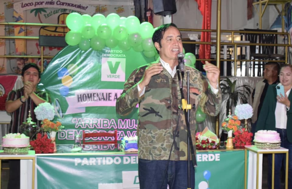 Nuestro Presidente Fundador Alex Gonzales está recorriendo todas las provincias activando los comités provinciales... actívate tu también.

#DemocrataVerde #AlexGonzales #OlaVerde #OlaVerdeImparable #SomosVerdes #FamiliaVerde