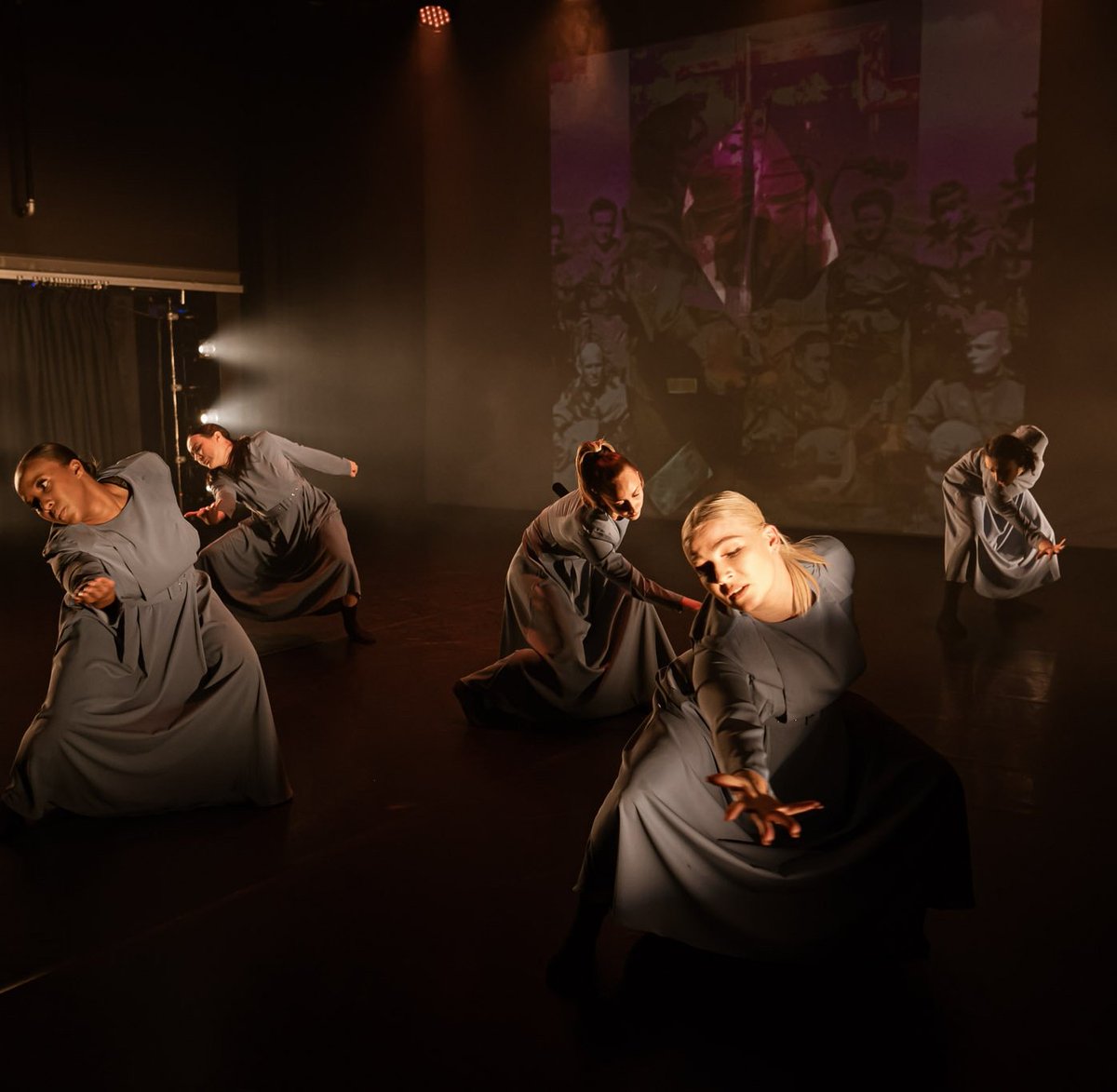 Medancecompany1's tweet photo. Tomorrow night we are @thehubatstmarys performing #akissgoodbye and can't wait for you to join us.
See you soon Lichfield!!
Ticket Link below:
https://t.co/9bSanZRHUd
#dance
#midlandsdance
@robgroucutt
#photo
#ww1
#medancecompany
#onstage
#tomorrownight https://t.co/oIudR3kiiS