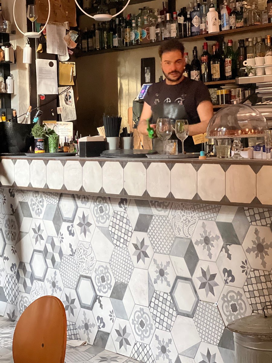 SandroBicci's tweet photo. Giornata no? #CafeGorille è la soluzione (@ Café @Gorille in Milano) https://t.co/6yhm9YBR6b https://t.co/78MVO2lB8f