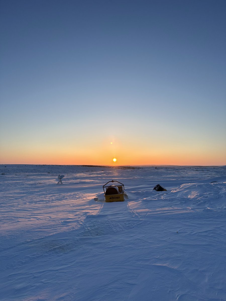 JohnnyR_NU's tweet image. First few days at TVC: taking snow pit, SWE and Snow Depth Probe measurements across two transects.