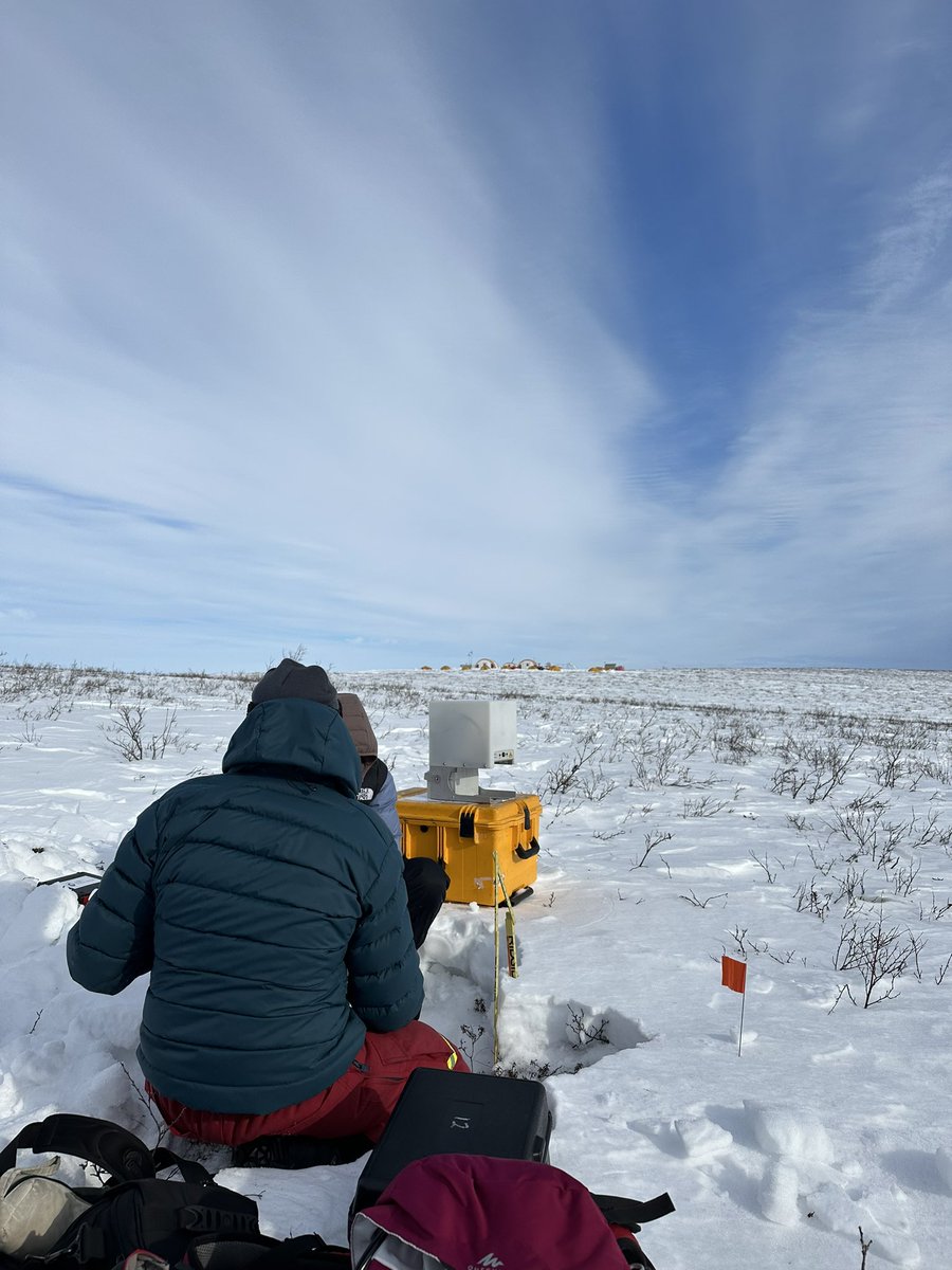 JohnnyR_NU's tweet image. First few days at TVC: taking snow pit, SWE and Snow Depth Probe measurements across two transects.