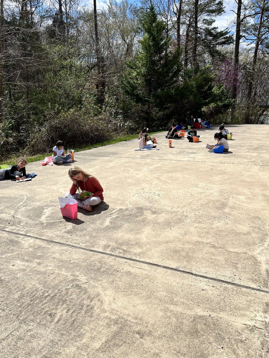 It’s a beautiful day to read outside! #montypride
