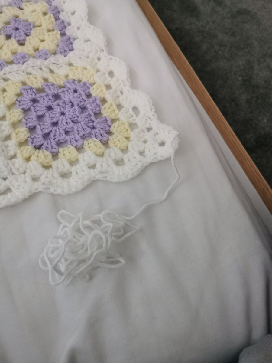 kitkatt1307's tweet photo. Finished making my blanket for #babydeanno2
Played a bit of #yarnchicken and won!
Now onto the next project.

#crochet #teamdean https://t.co/OmXLoynRiH