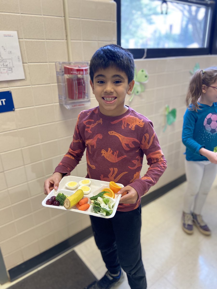 West Springfield ES (@wsesmustangs) on Twitter photo Today was βthe best day ever!β  Our salad bar returned! π <a href="/FCPSnutrition/">FCPS Nutrition</a> Today was βthe best day ever!β  Our salad bar returned! π <a href="/FCPSnutrition/">FCPS Nutrition</a>