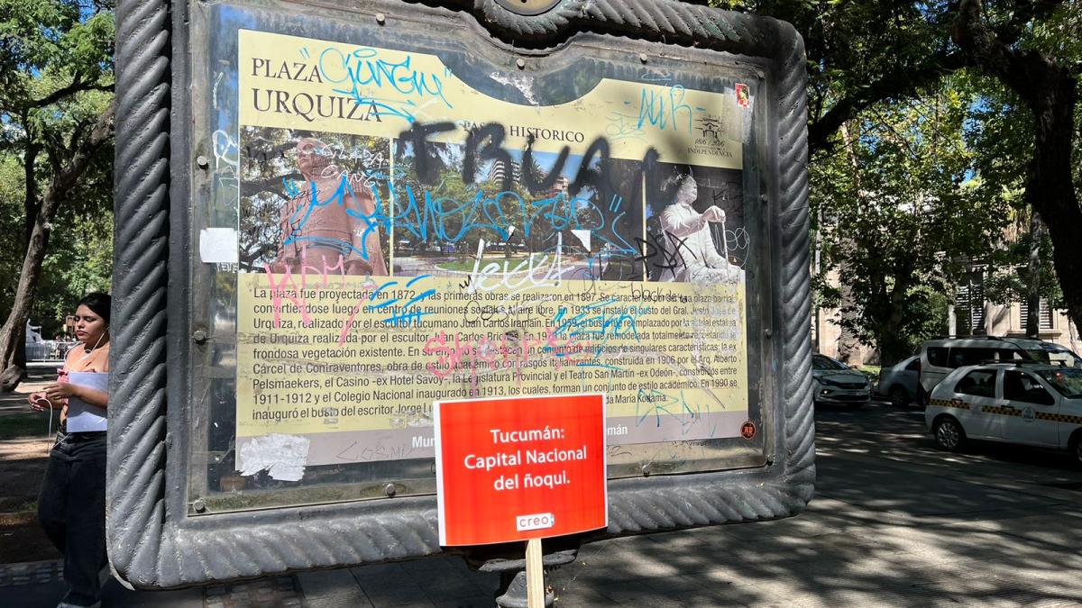 "#Tucumán, capital nacional del ñoqui": La protesta de CREO frente a la Legislatura dlvr.it/Slgsfl