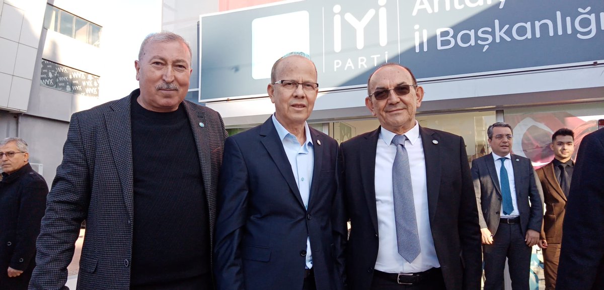 mehmetbasarantr's tweet photo. İYİ Parti Antalya İl Başkanlığımızda düzenlenen tanıtım ve bilgilendirme programında İl Başkanımız Vahdet Afşin Karacan ve Milletvekili aday adayı arkadaşlarımızla bir araya geldik.

İktidar yolunda birlikte yürüdüğümüz tüm aday adayı arkadaşlarıma başarılar dilerim. + https://t.co/8wdJePoL1y