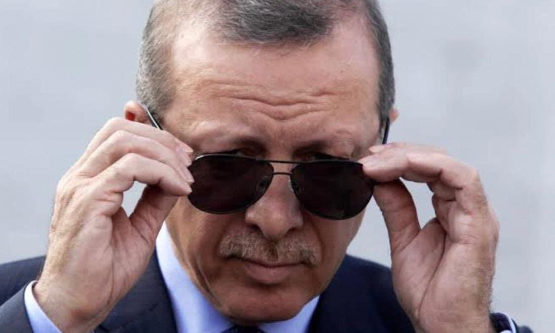 Yolun Hakk,
Davan halk,
Yolun yolumuz, 
Davan davamızdır, 
Hedef Türkiye hedefleridir...

• Asım’ın Nesli Seninle REİS.

Reis ile Şahlanış Dönemi başladı…

#RecepTayyipErdoğan #AsımınNesli