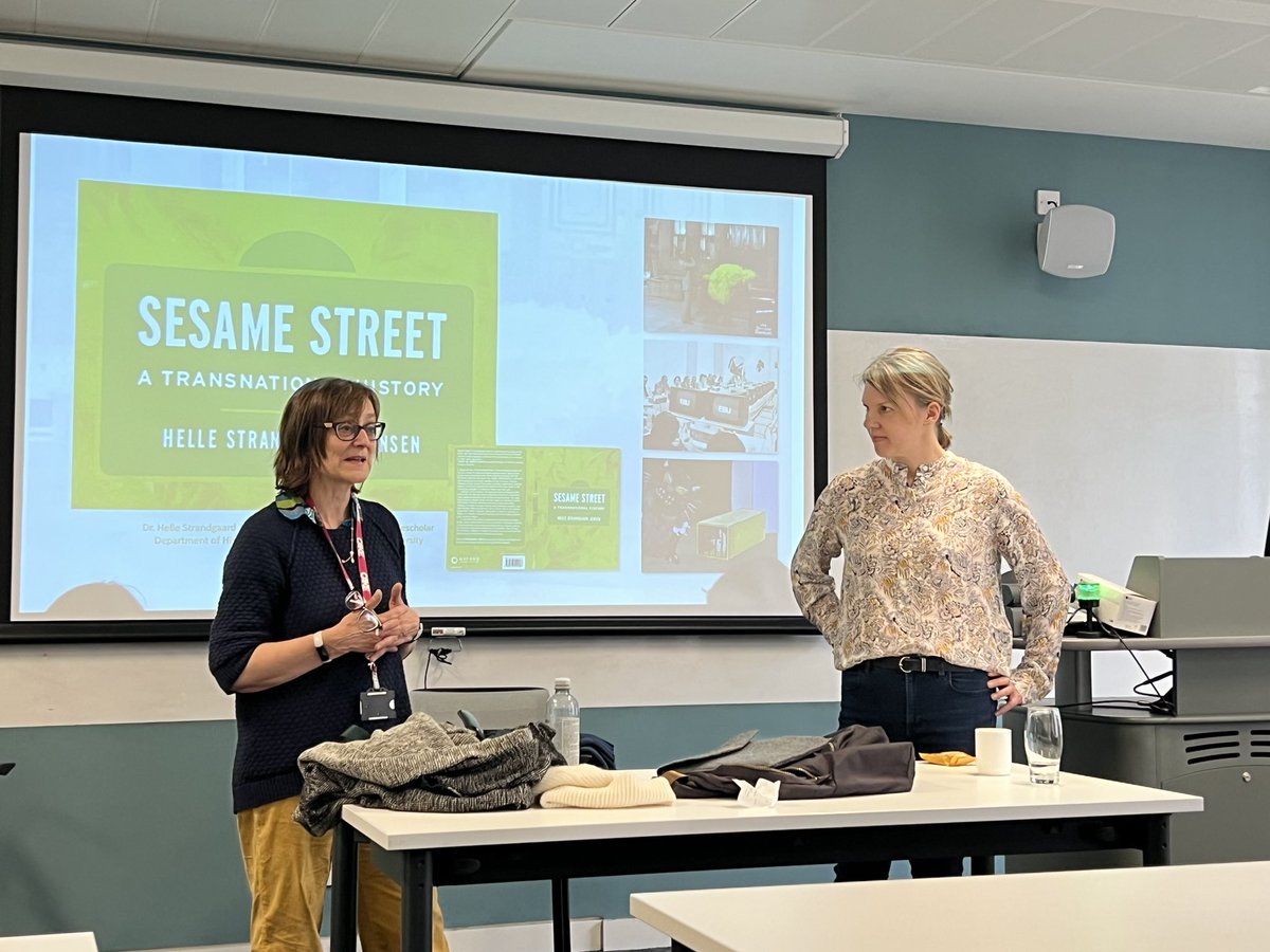 Fascinating talk applying a critical cultural-transfer lens for children’s television, and where it does *not* transfer, by @Sesamescholar. Many important lessons here. Looking forward to reading more in her new book: “Sesame Street: A Transnational History” #kidsTV #kidsmedia