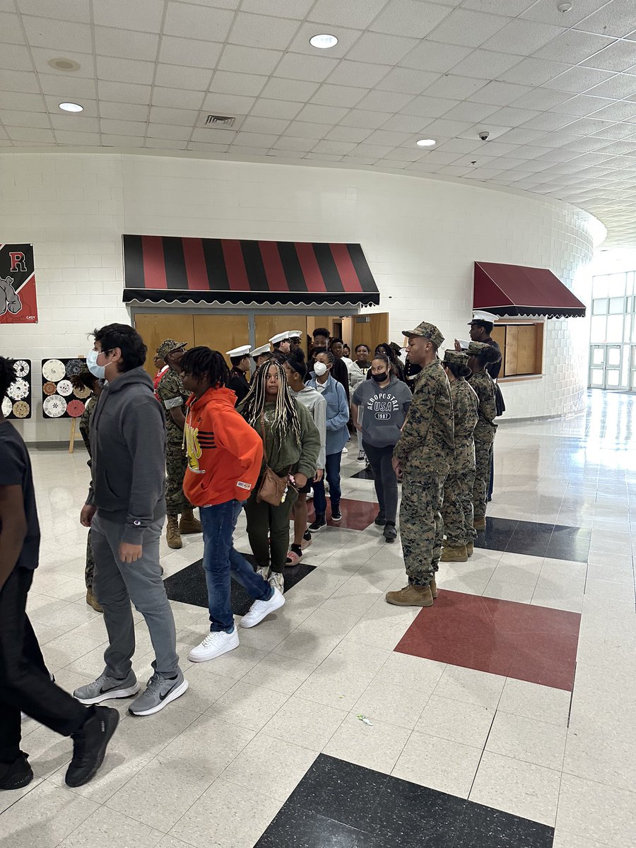 director_EPIC's tweet photo. We had a great time hosting our future Bulldogs, Class of 2027, this morning. Finish your middle school strong and we look forward to having you all here in the fall to begin another journey. Thanks to the staff of CMS, DMS, EMS, and MMS who chaperoned.       We Are Rockdale! https://t.co/jPvoKCBrIr
