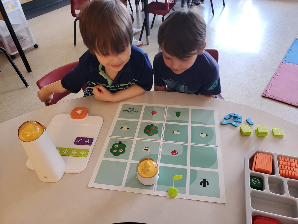 GillBaskwill's tweet image. We have a new #coding tool! The @Matatalab is so much fun. Our favourite part? The celebration dance! #seewhatimlearning #kindergarten @MrBaskwill @SMES01