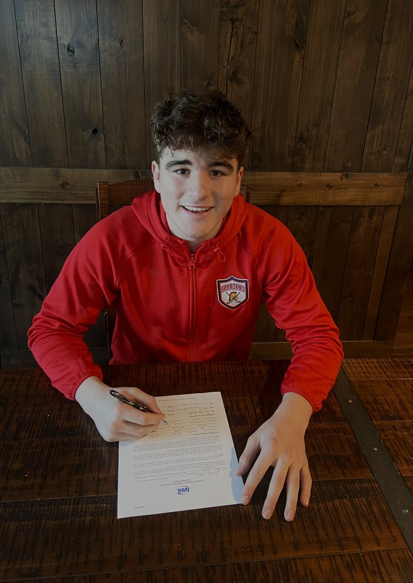 Congratulations to Bradley Walker on signing a tender with the El Paso Rhinos of the NAHL! Keep making Orono proud!