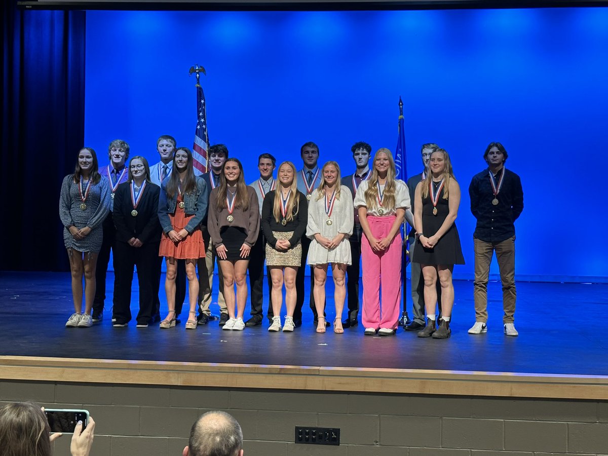 AltoonaGBB's tweet photo. ✨Tonight, the Middle Border Conference celebrated Scholar-Athletes who have excelled in both the classroom and in their high school sports experiences! Congratulations, Kennedy Trippler & Colin Boyarski & all MBC Scholar-Athletes recognized through this honor! #railspride https://t.co/5OcMXS1GYu