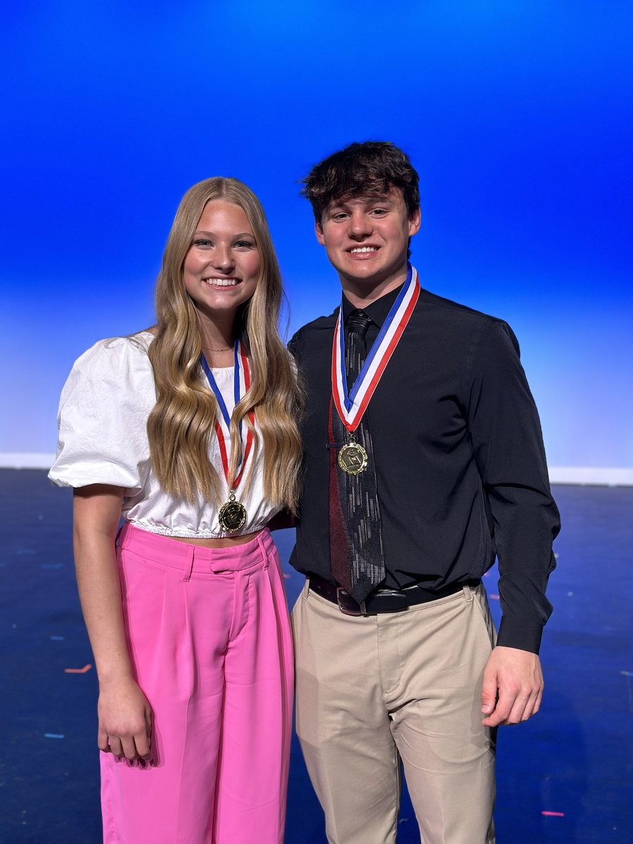 AltoonaGBB's tweet photo. ✨Tonight, the Middle Border Conference celebrated Scholar-Athletes who have excelled in both the classroom and in their high school sports experiences! Congratulations, Kennedy Trippler & Colin Boyarski & all MBC Scholar-Athletes recognized through this honor! #railspride https://t.co/5OcMXS1GYu