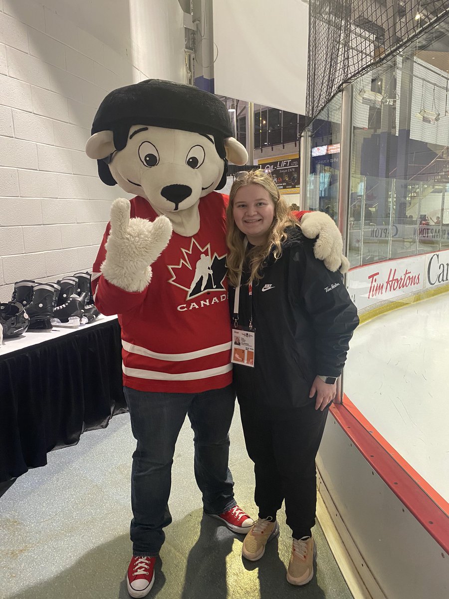 EloraPowell3's tweet photo. Day 1 working with @HockeyCanada and the IIHF at the international women’s hockey championships was a absolute dream come true!!!! And a win for Canada so exciting!! #womensworlds #iihf #womenshockey #hockeycanada https://t.co/Tp8GIKvfKg